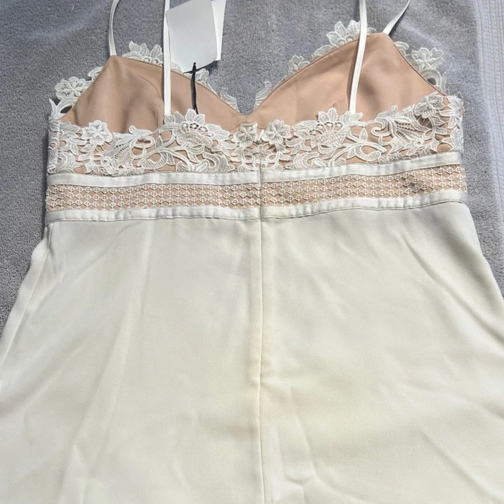 Theory Lace Detail Cream Chemise - Picture 3 of 4